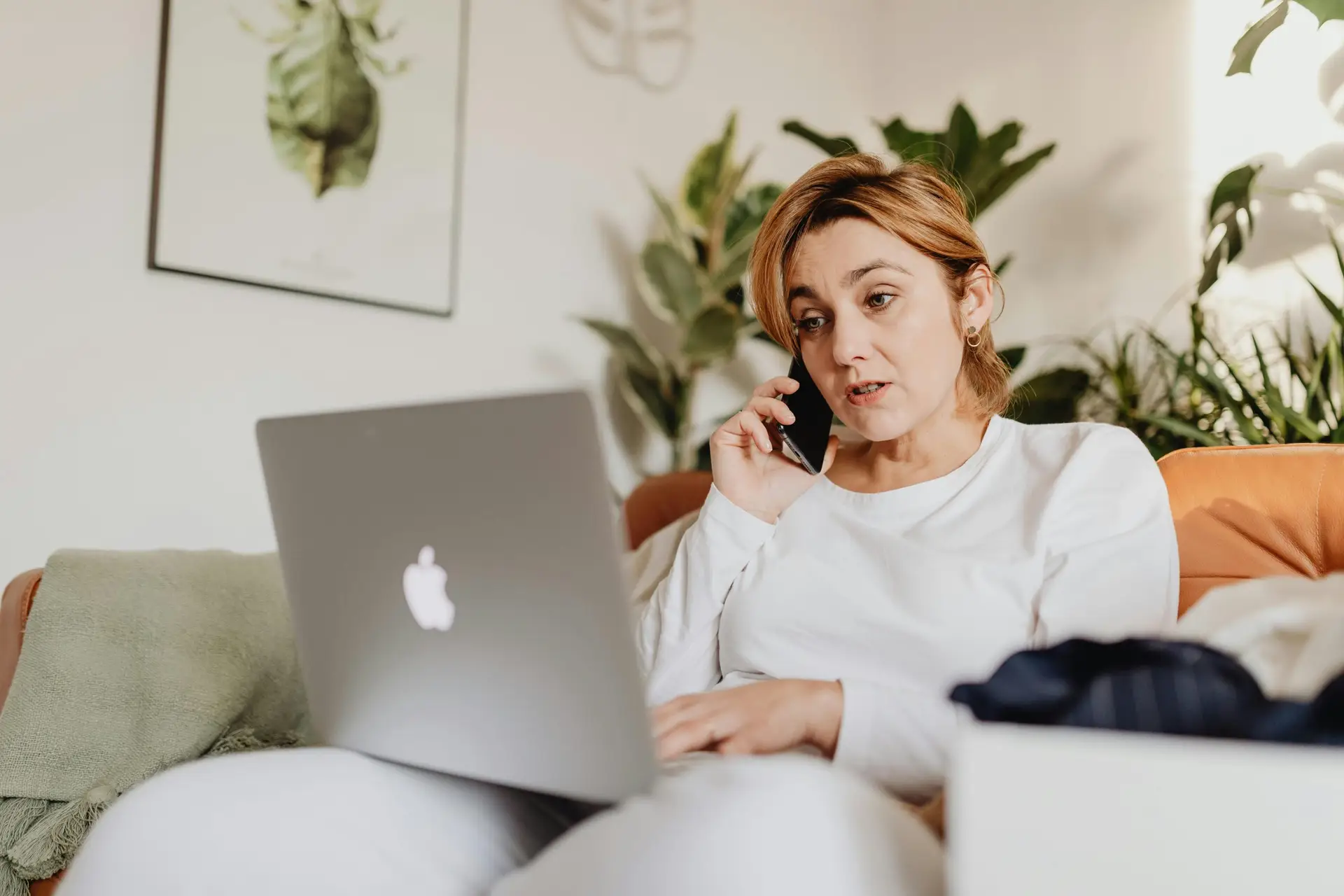 woman on the phone stressed
